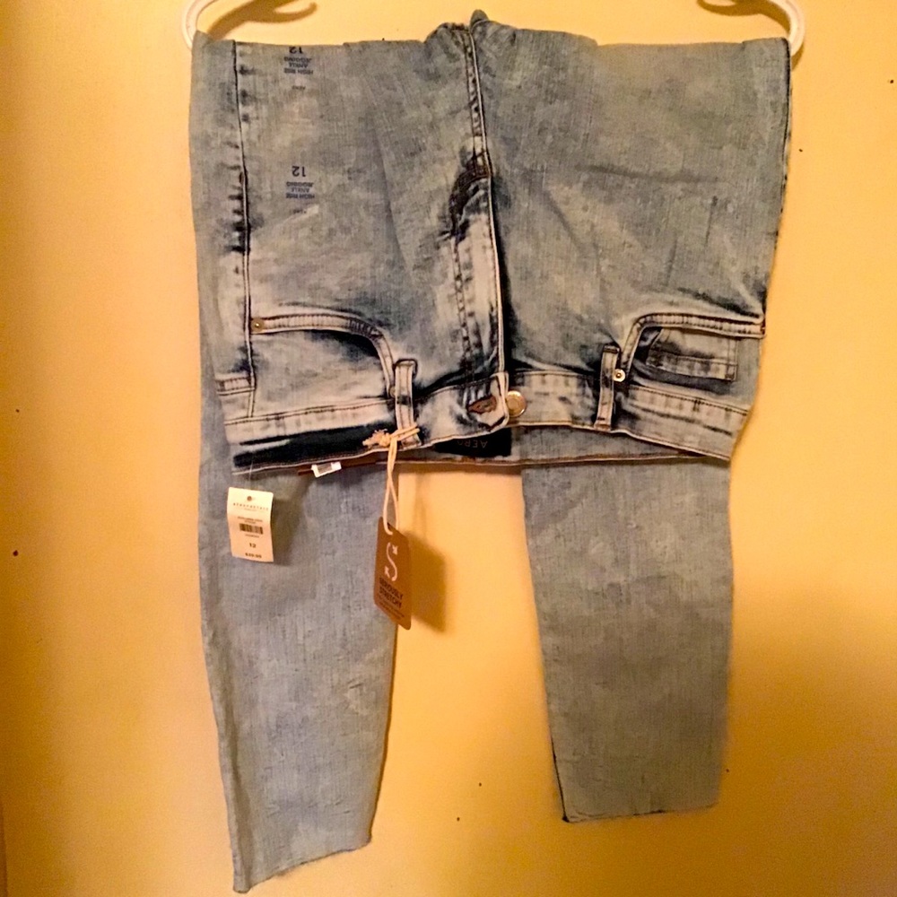 Aeropostale High Rise Jeans - Picture 2 of 5
